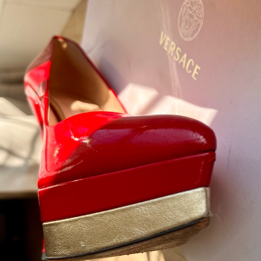 VERSACE Red Patent Leather Ultra High Heels. Y2K - Picture 7 of 7